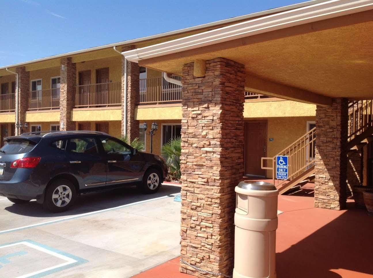 Rodeway Inn Adelanto Us 395 Exterior photo